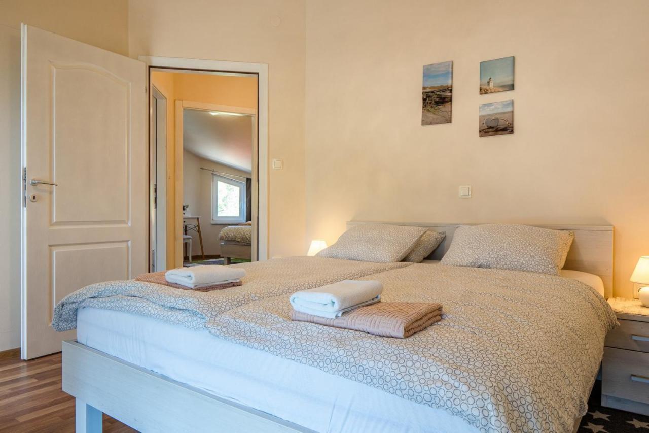Apartments Sum Mora Vir Εξωτερικό φωτογραφία
